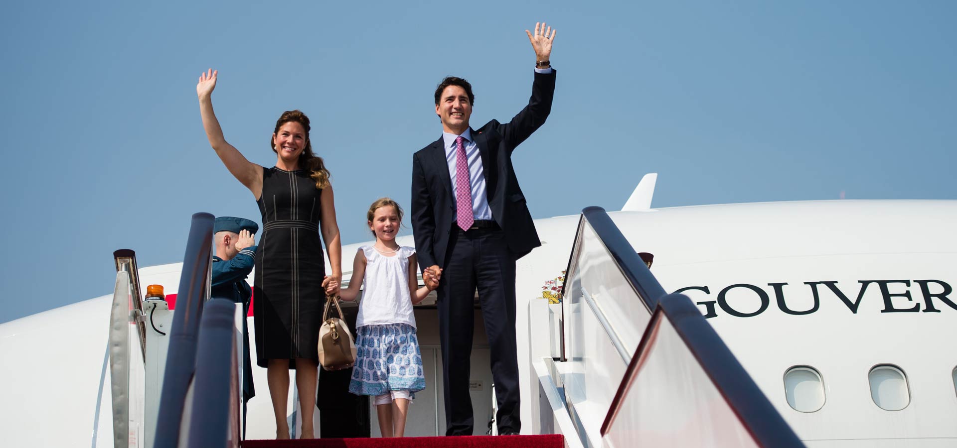 加拿大总理特鲁多抵达杭州