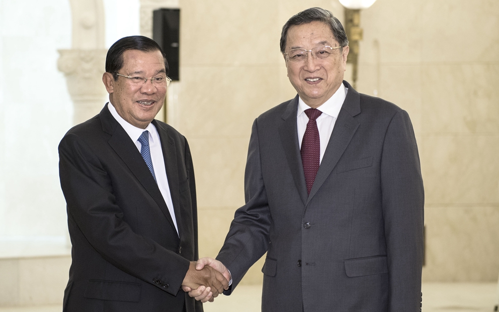 俞正声会见柬埔寨首相洪森