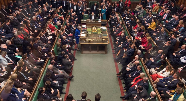 英国议会下院否决对政府的不信任动议
