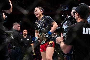 搏击——UFC281：张伟丽重夺金腰带