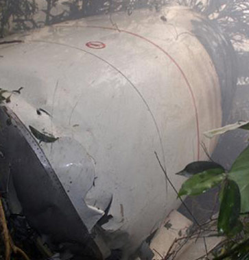 印度一客机失事 至少160人丧生