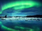 摄影师拍冰岛极光美景 水天相接如镜【组图】