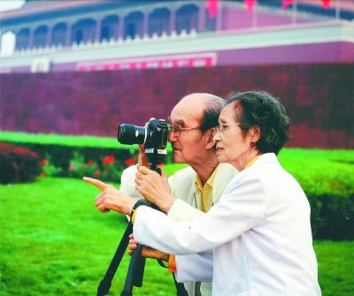 红墙摄影师用镜头记录开国大典的背后故事